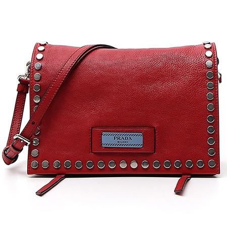 �����  �����